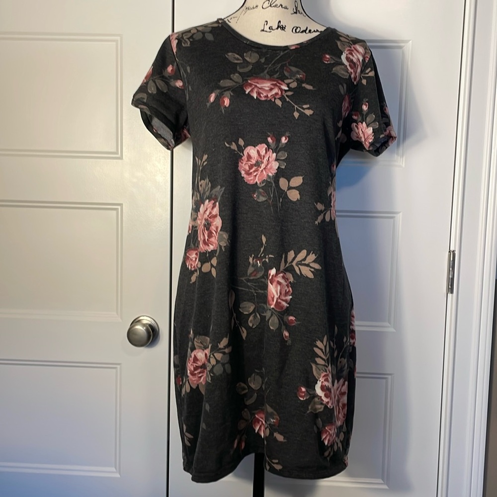Maurices gray and pink floral dress size large